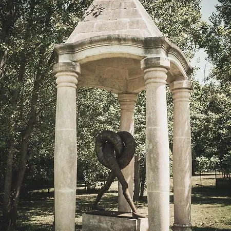 La Bella *