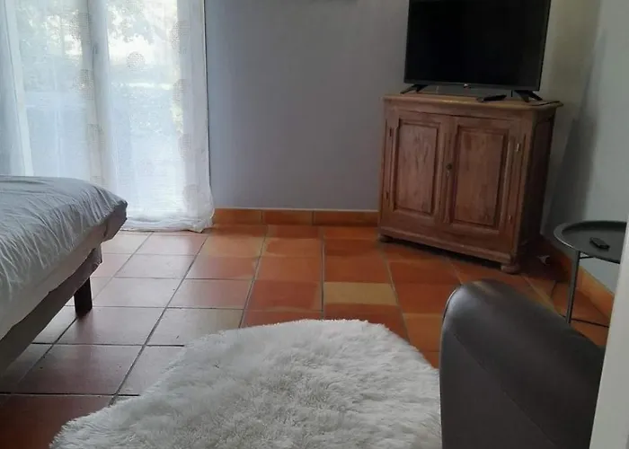 La Bella Pensionat Abzac (Gironde)