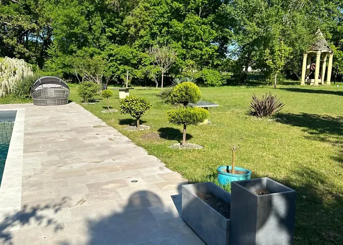 Penzion La Bella Abzac (Gironde)